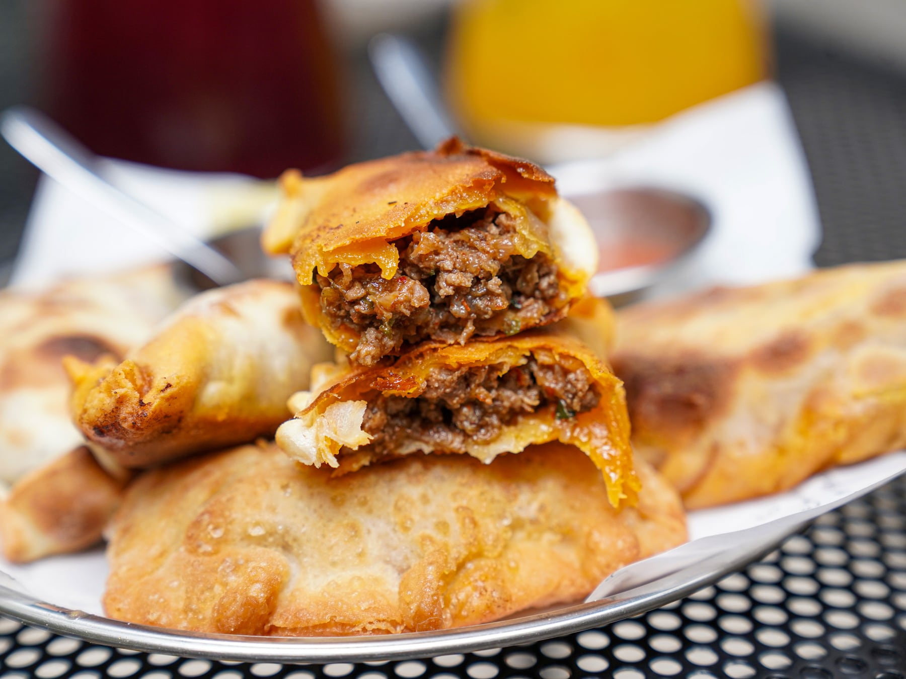 Empanadas de autor en Belgrano: tres horas, seis sabores y la política de no trabajar con delivery