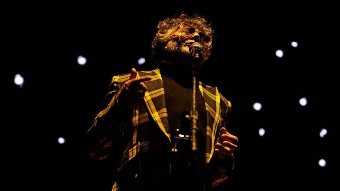 Fito Páez se sienta frente a la cámara y deja que la música hable por él