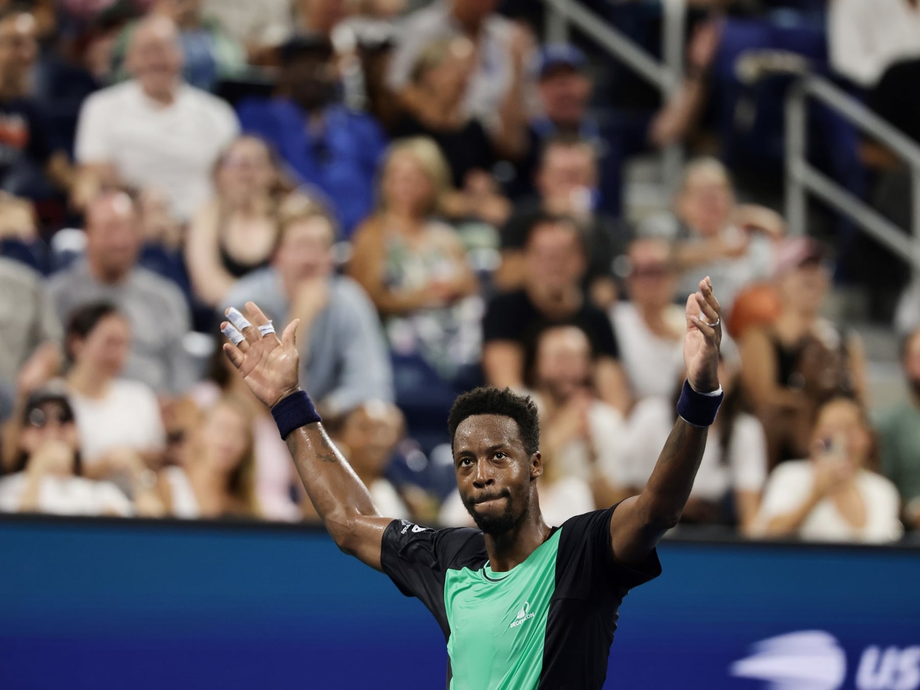 El último guiño de un showman: Monfils se va de Nueva York como vino, con la sonrisa intacta