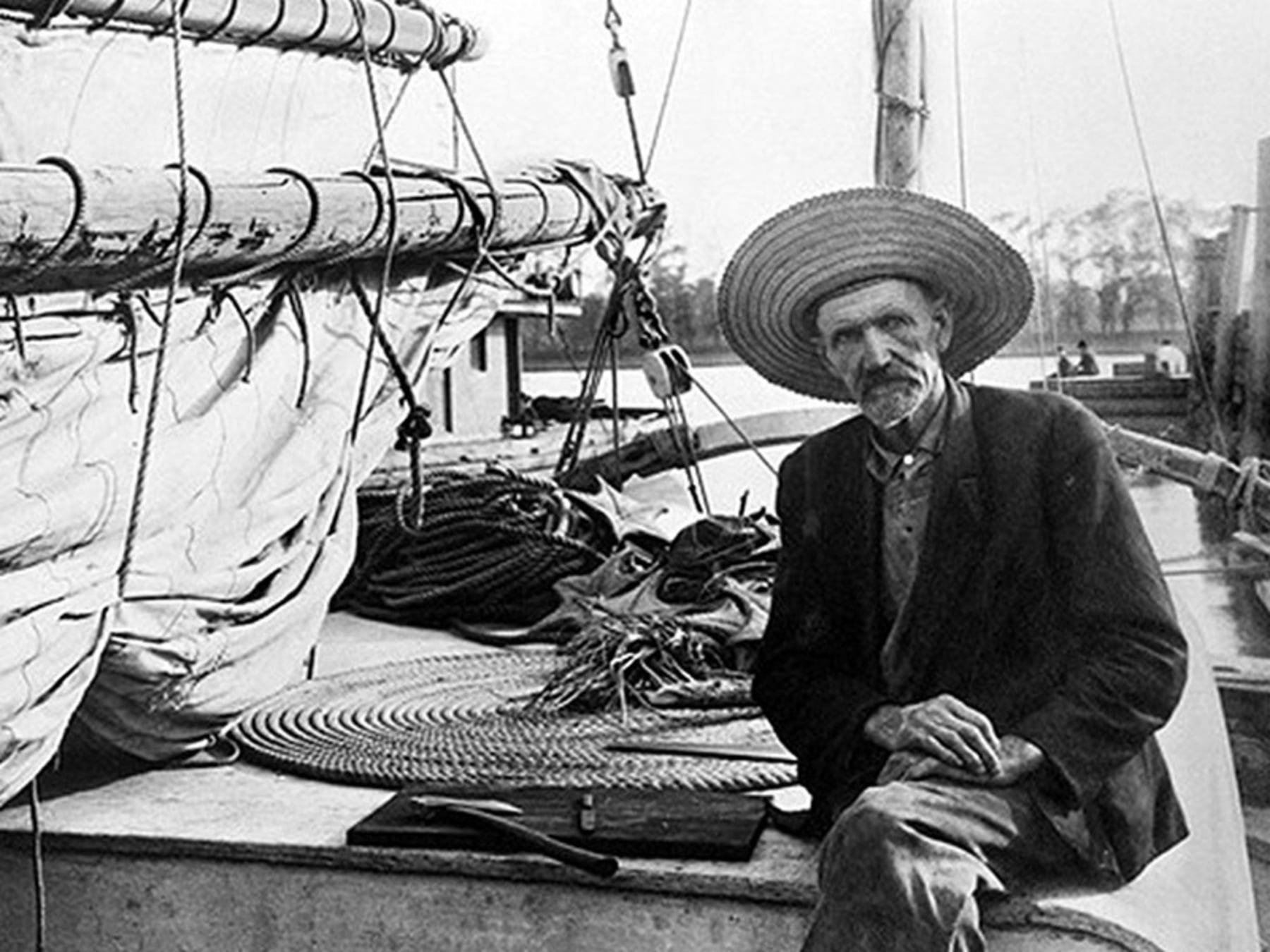 El hombre que le dio la vuelta al mundo solo y se lo llevó el mar