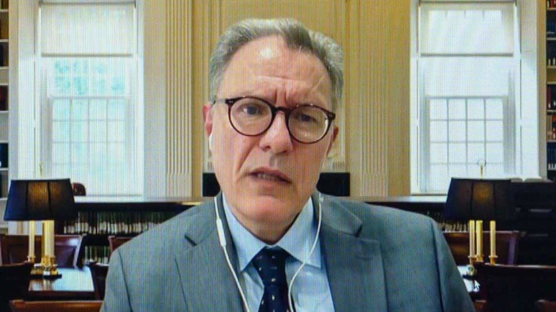 ¿La IA piensa? Floridi dice que no, y eso es lo más inquietante