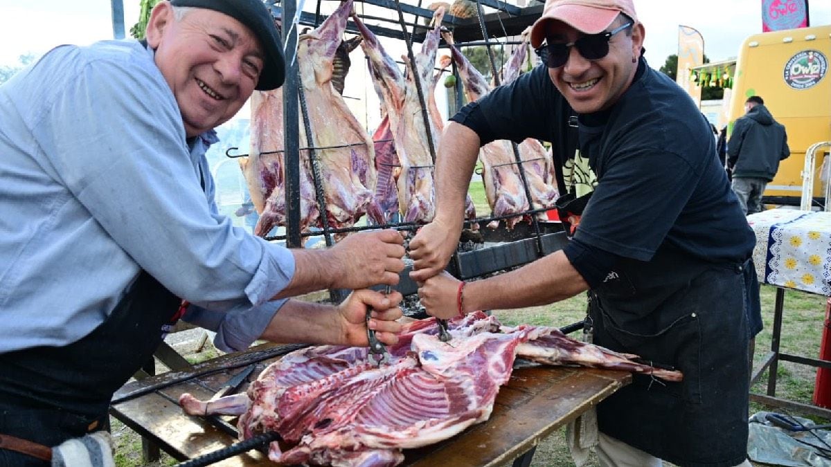 Confluencia de Sabores transformó al Parque Jaime de Nevares en una plaza gastronómica con más de noventa propuestas