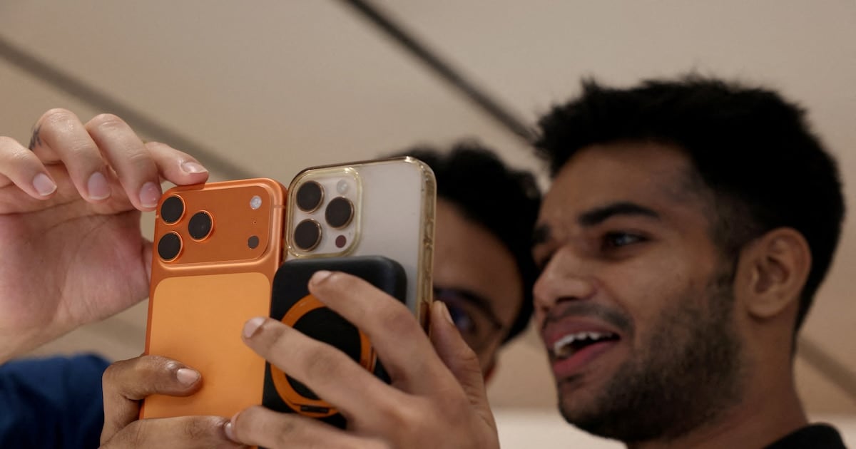 ¿Cuántos iPhones necesitás para vivir?: Apple prepara una función para tener la misma línea en dos teléfonos sin tocar una sola SIM