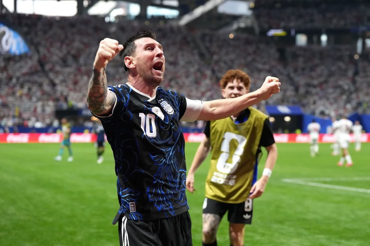 El diez vuelve a la marquesina: Messi reaparece en la carrera por el Balón de Oro