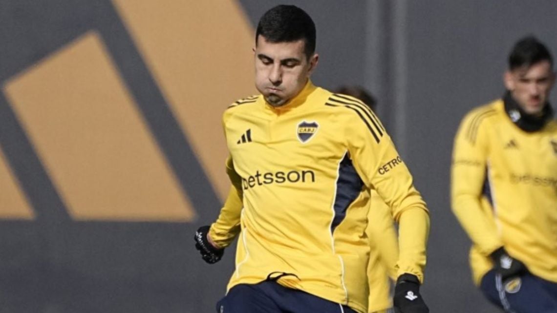 Battaglia pisó otra vez el verde en Ezeiza y a Boca se le dibujó una sonrisa