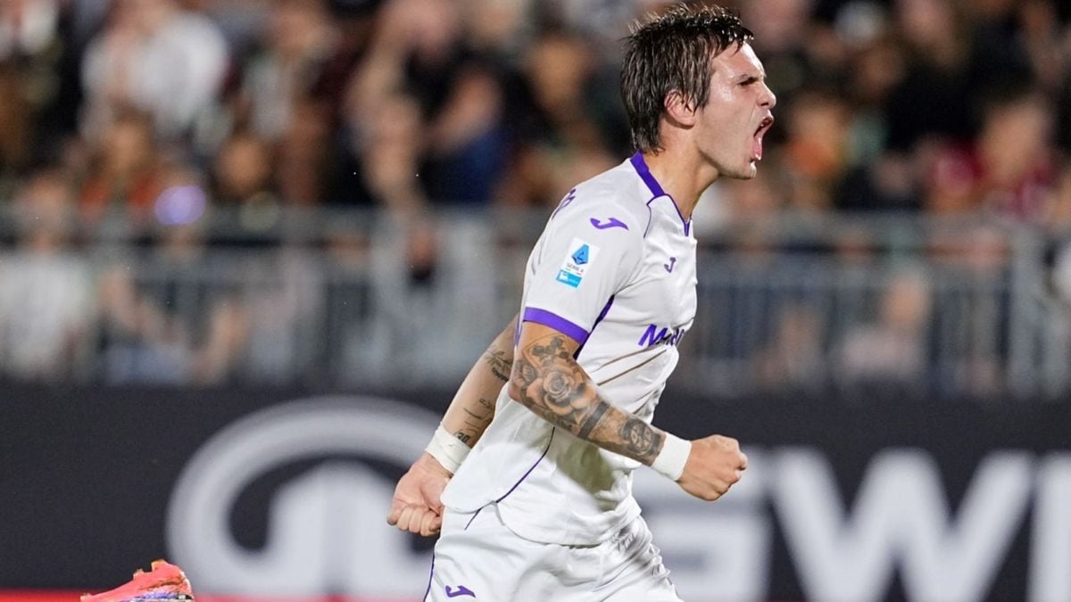 Mastantuono se sacó la espina con un hat-trick salvador y la Viola respiró en Venecia