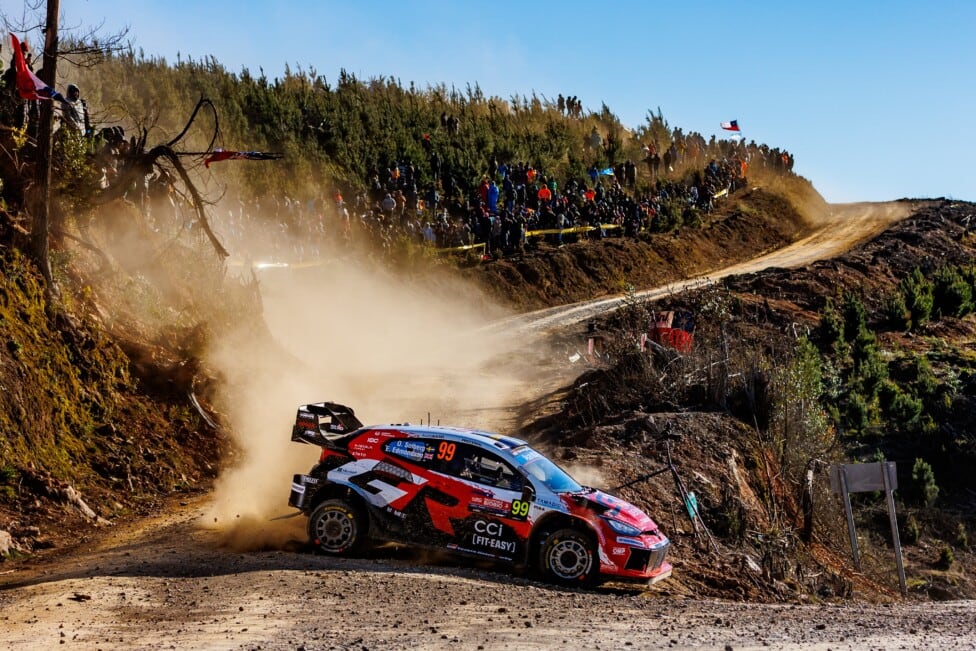 Solberg voló en Chile y metió a Toyota en la historia grande del rally