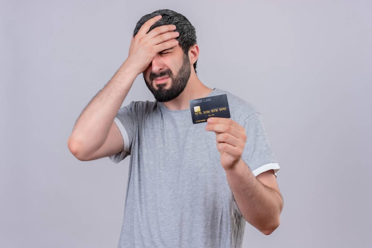 Pagar el mínimo de la tarjeta: cómo se compone la deuda que queda pendiente
