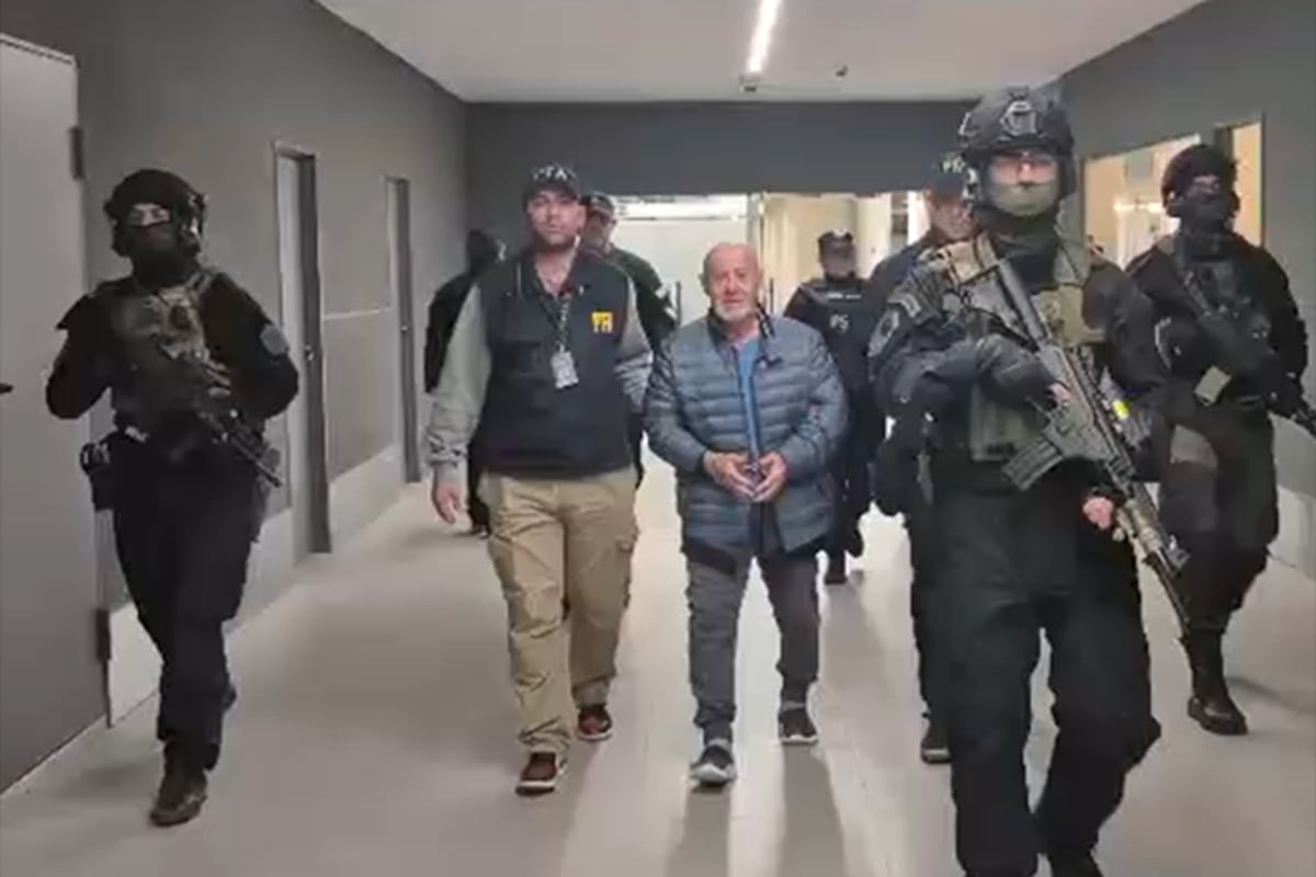 Procesan a R.M., exagente de la SIDE, y le traban embargo por 300 millones en una causa por lavado