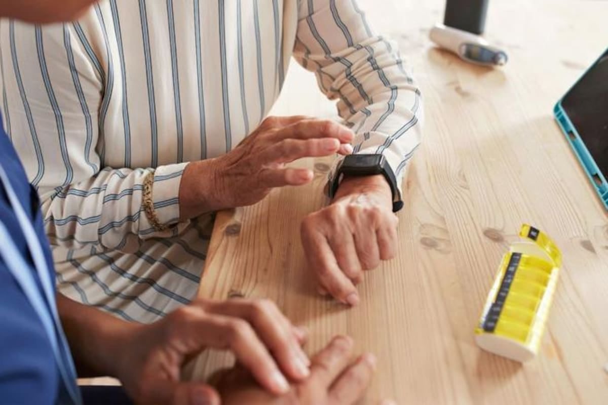Pacientes con Parkinson, entre la farmacia vacía y la espera: Pfizer asegura que en marzo de 2027 se normalizará la entrega de Lebocar