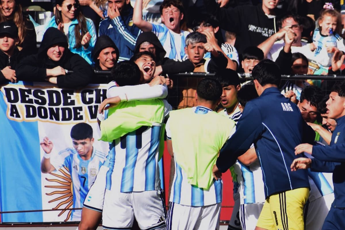 El empate que valió un pasaje: Argentina se metió en semis en el descuento y ahora va por Chile