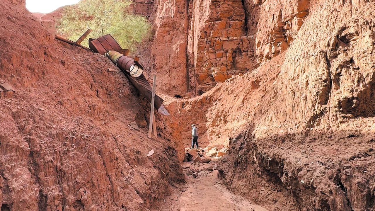 Una travesía 4x4 por el lecho seco del río La Laja hasta los restos de la mina conocida como Virginia II
