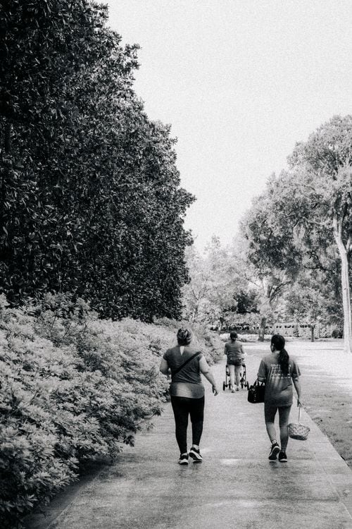 Caminar, levantar peso, descansar: el cóctel que la fisioterapia rescata para la vida sexual