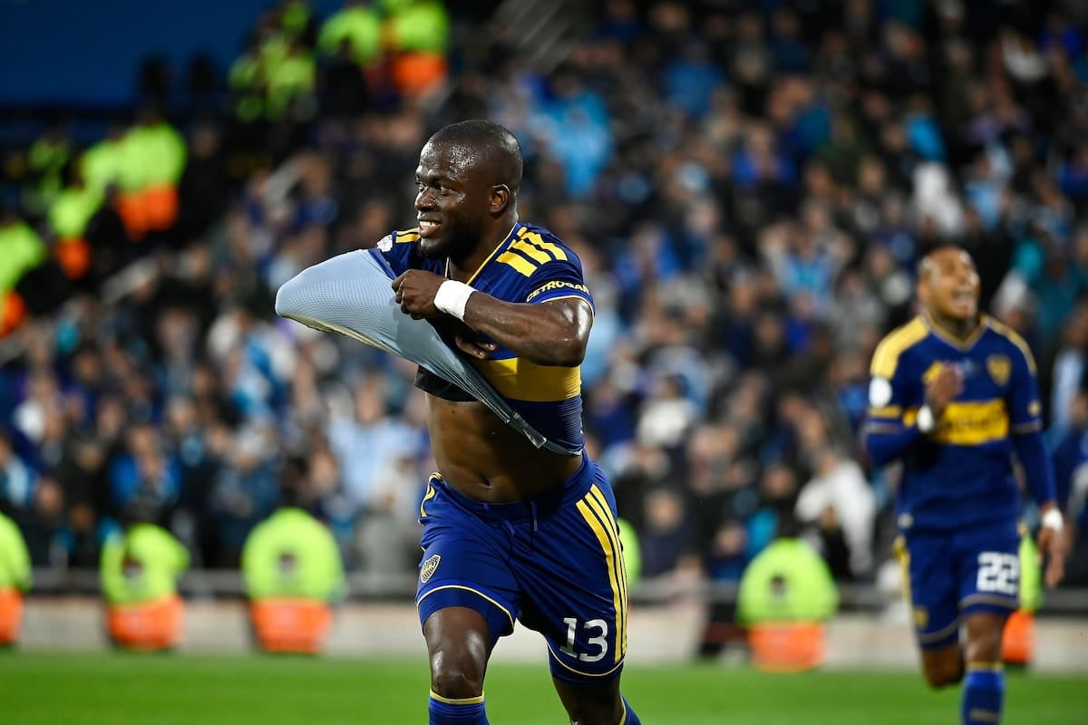 Valencia entró, cabeceó tres veces y Boca se disfrazó de verdugo en Arroyito