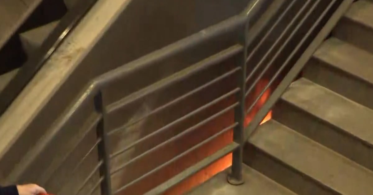 Incendio en una escalera mecánica de Constitución obligó a evacuar la terminal y derivó a un joven al Penna