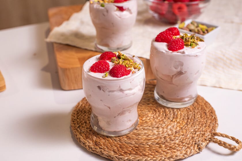 Una mousse de frambuesas sin huevo, lista con anticipación y sin pasar por el fuego