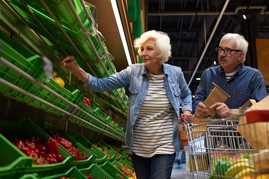 La canasta de los adultos mayores cerró octubre en 2.090.646 pesos y dejó a la jubilación mínima muy lejos de cubrir los gastos básicos