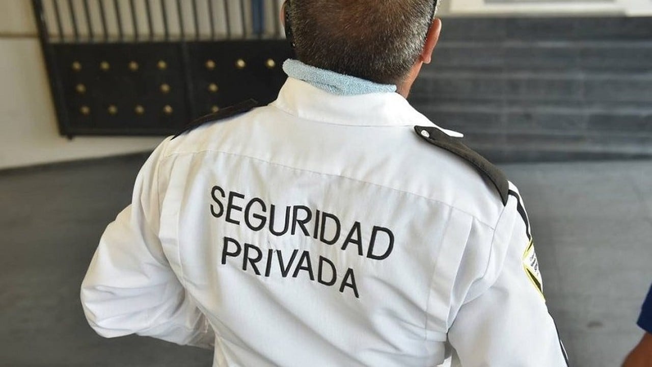 Sueldo de vigilador privado en octubre: el total de la escala llega a $1.838.200 y proyecta $1.930.000 en diciembre