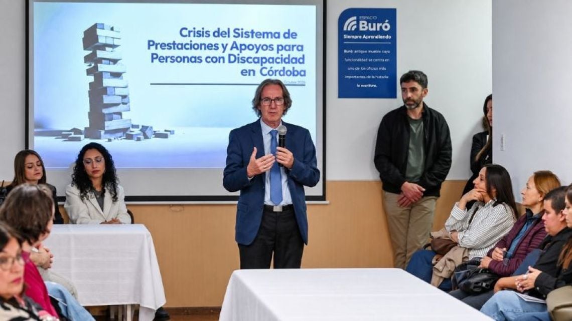 La fila invisible: cuando conseguir una terapia, una prótesis o un certificado puede costar meses en Córdoba