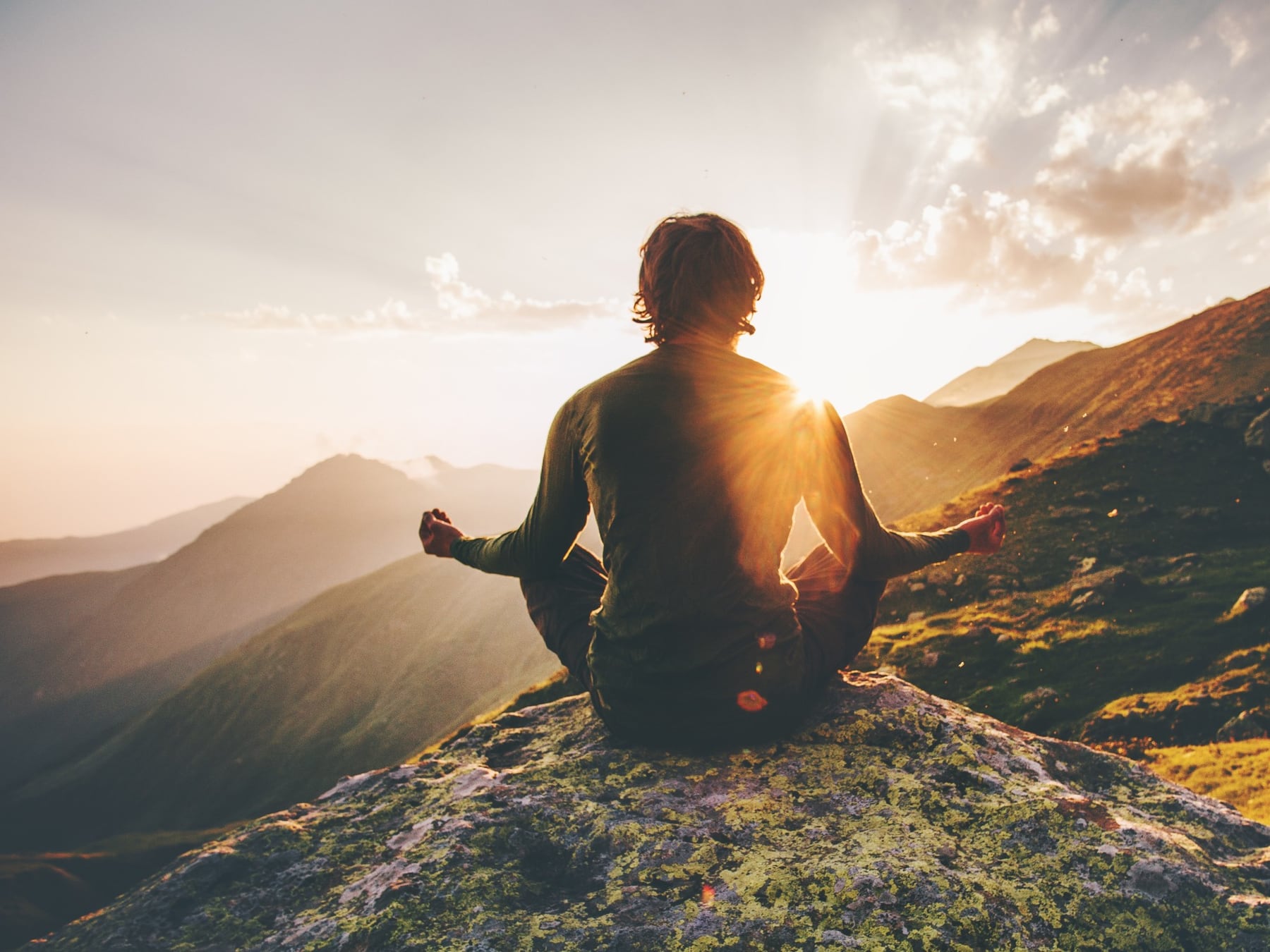 A 41 kilómetros de distancia, dos pueblos cordobeses ofrecen una escapada donde la montaña y la meditación van de la mano