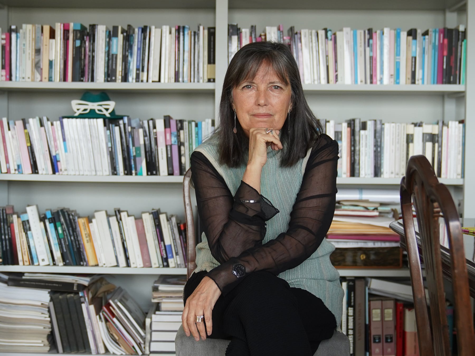 El canto invisible: cuando una amiga que se va deja un manuscrito y un secreto que aún laten