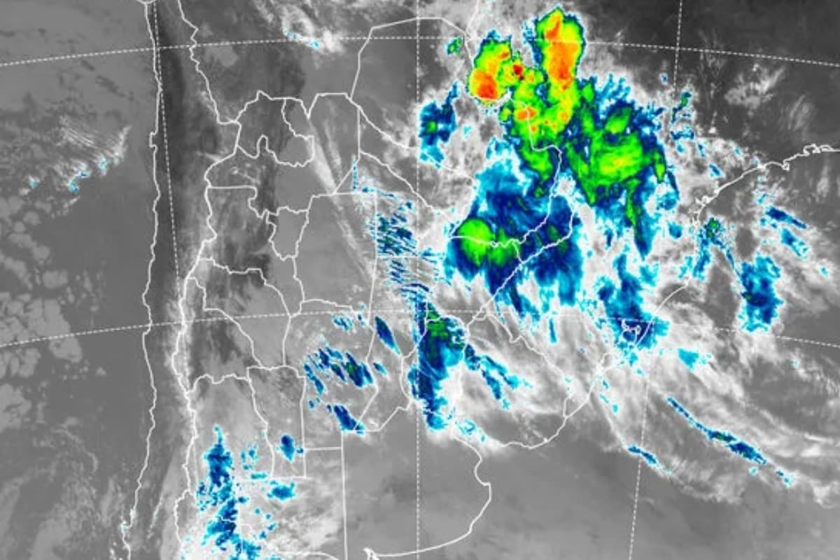 El finde largo en Buenos Aires arranca pasado por agua y termina con cielo amigable: qué dice el pronóstico hora por hora
