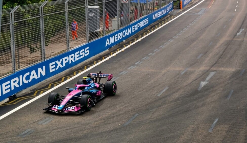 Verstappen se quedó con la Sprint en Singapur y Colapinto se quedó con el auto muerto en la curva 14