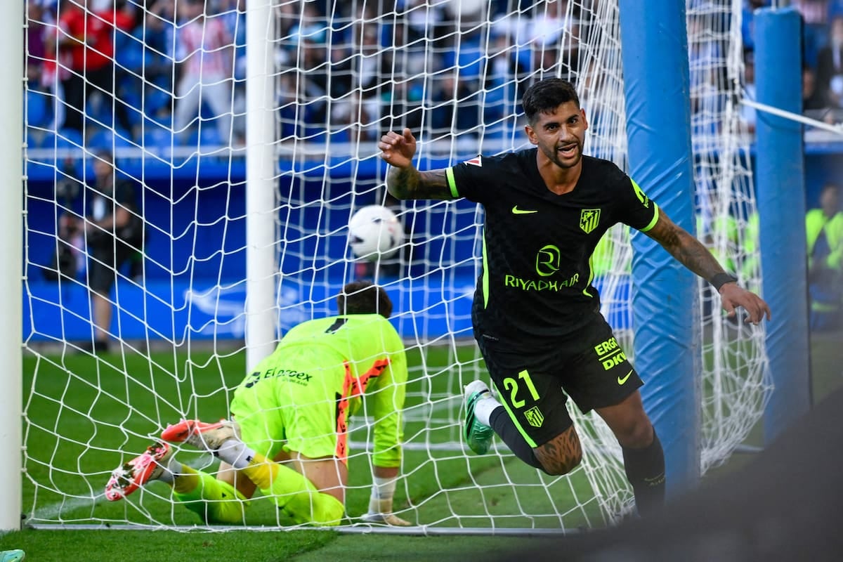 Cuti Romero cabeceó el alma del Atlético en Mendizorroza