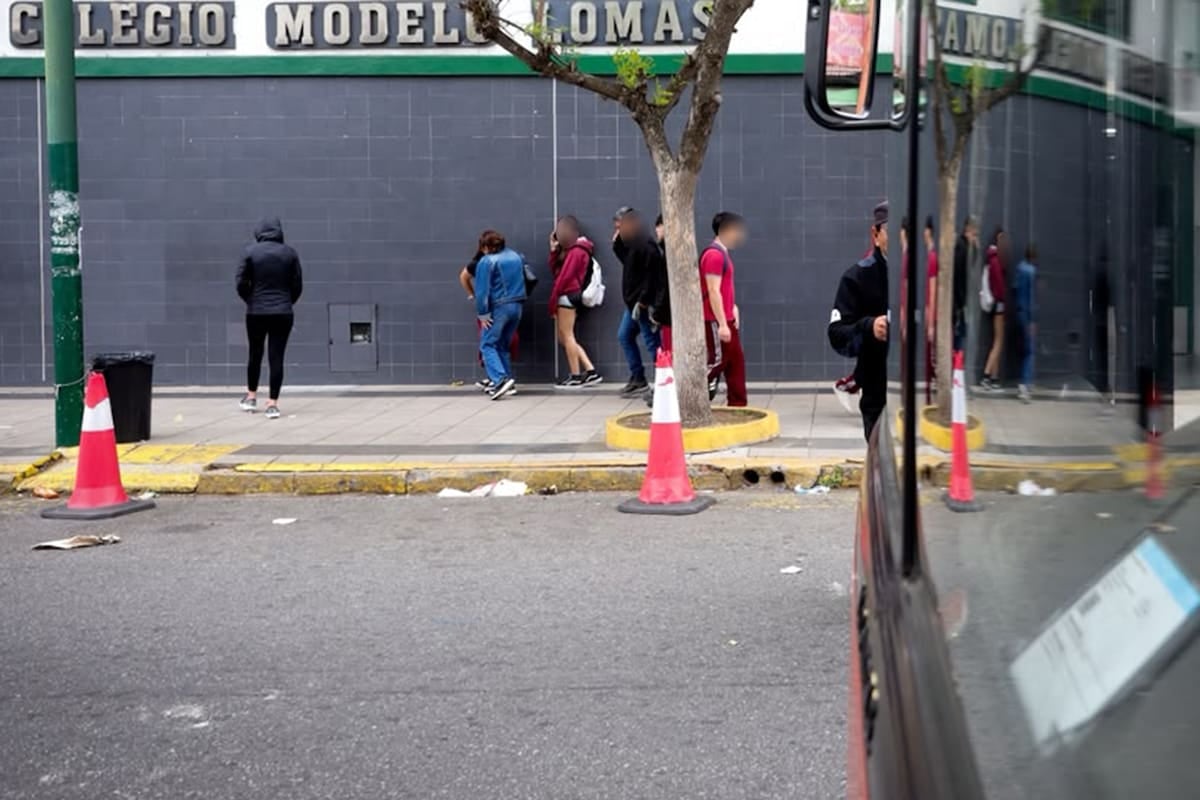 La vergüenza que dejan las imágenes que nunca existieron: el caso de las alumnas de Lomas de Zamora que sacudió a una escuela entera