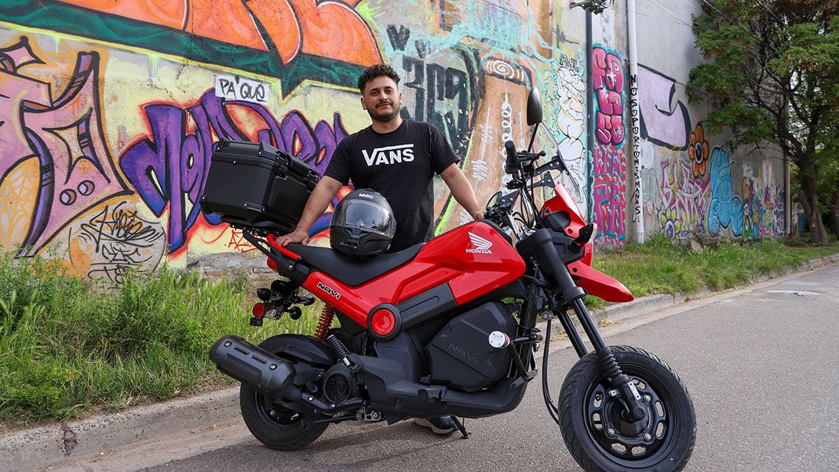 De Neuquén a Alaska sobre una Honda Navi: la última aventura de Nicolás Poblet antes de cumplir 40