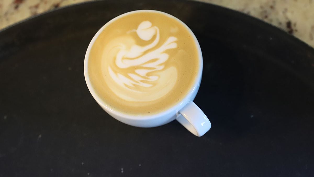 Cobro extra por leche deslactosada: la advertencia que sacudió a una cafetería de Neuquén y reavivó el debate sobre los precios en la mesa