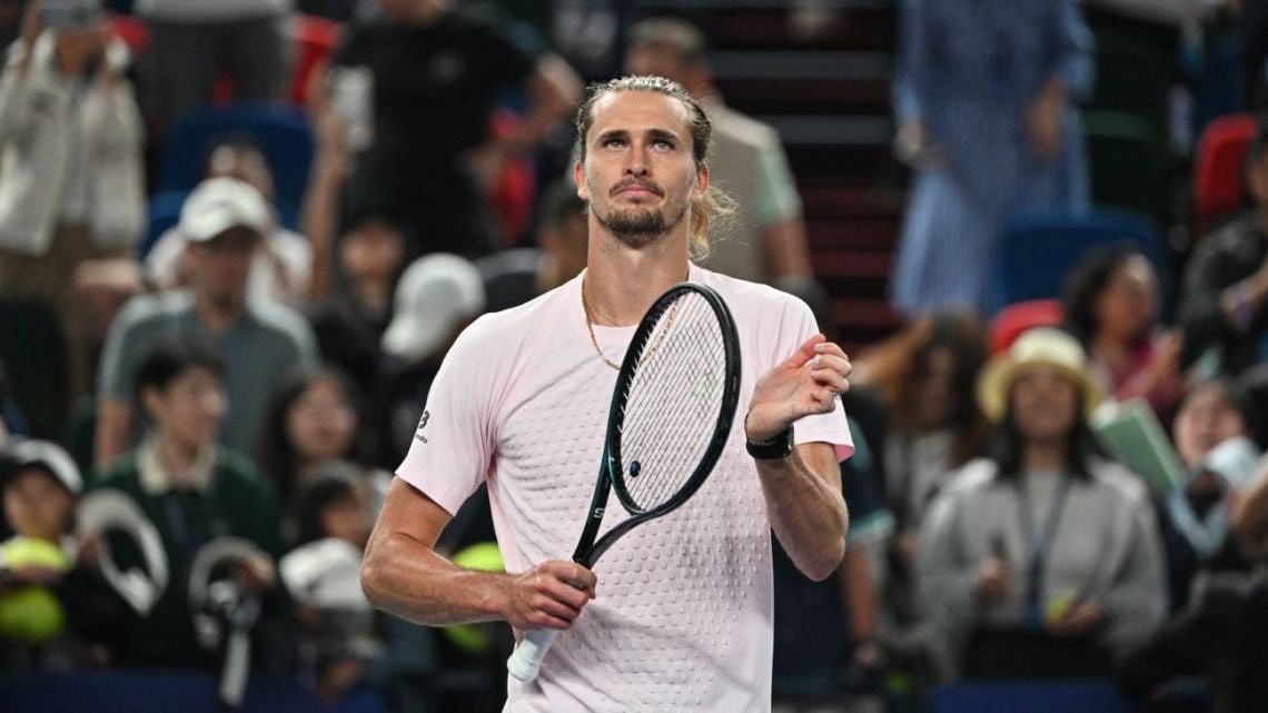 Zverev sobrevivió a la lluvia de aces de Bublik y va por De Miñaur en Shanghái