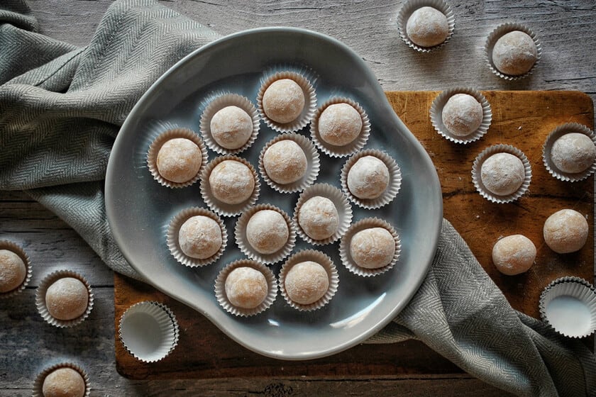 Yemas de Santa Teresa: la receta clásica de la repostería española que se sostiene en la paciencia del almíbar