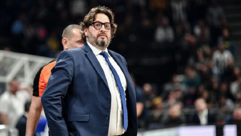 Galbiati se va del Baskonia con la Copa bajo el brazo y la cruz de la Euroliga