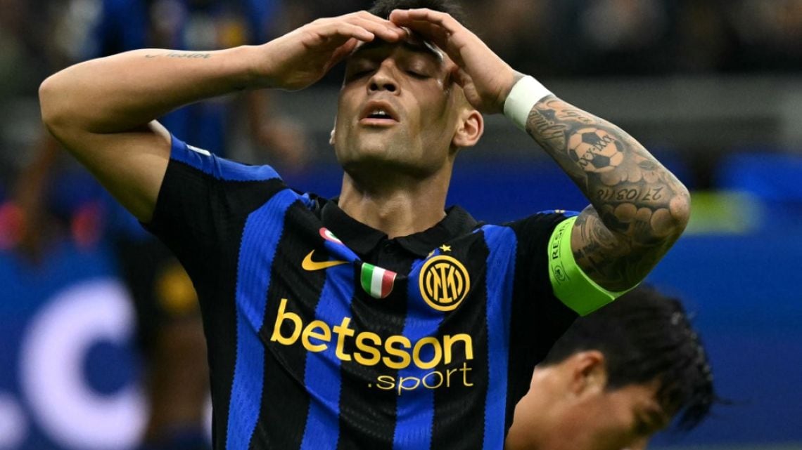 Lautaro se para en la puerta del área y mira: la distensión lo deja afuera tres semanas