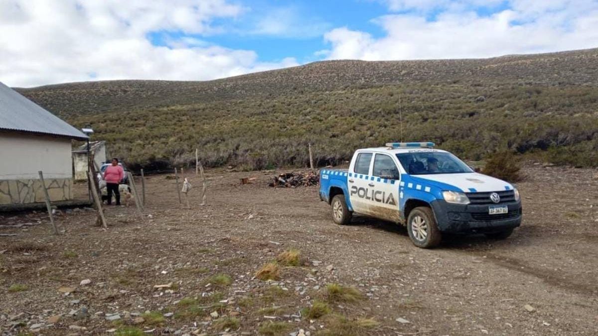 Siete días a la intemperie: la odisea de una madre y sus tres hijos en la meseta que el barro se tragó