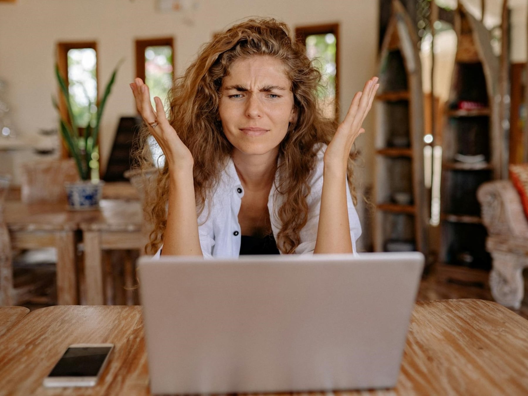 Cortisol: la hormona que el cuerpo necesita y las redes quieren venderte como enemiga