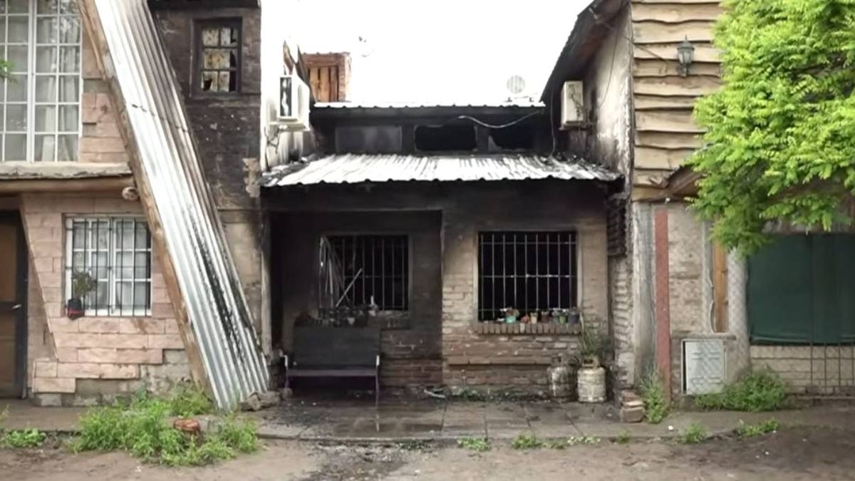 Una familia de Neuquén escapó ilesa de un incendio que destruyó su casa