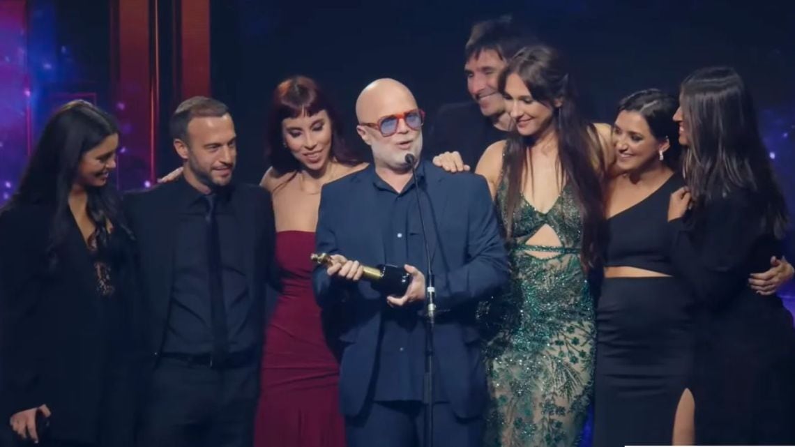 María O'Donnell recibió el Martín Fierro de Oro de una radiosfera que reconoce trayectorias