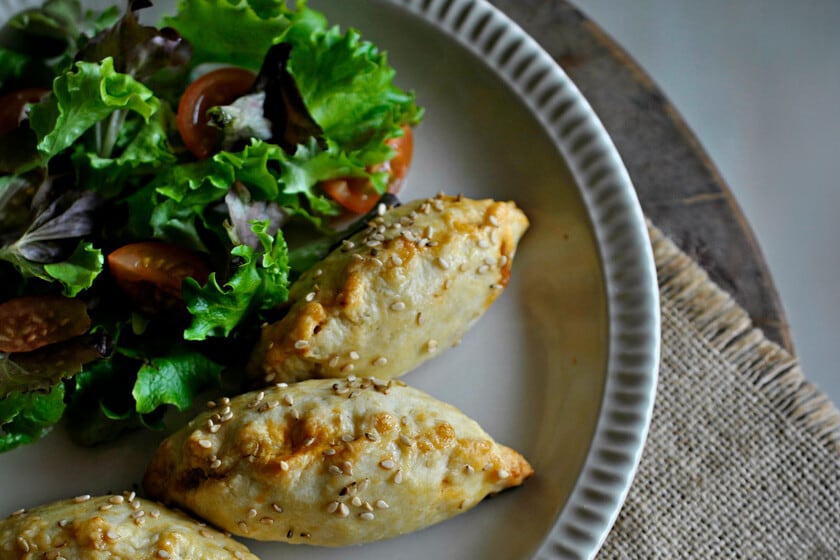 Empanadillas caseras de ternera y champiñones: la clave está en la masa y en el reposo previo