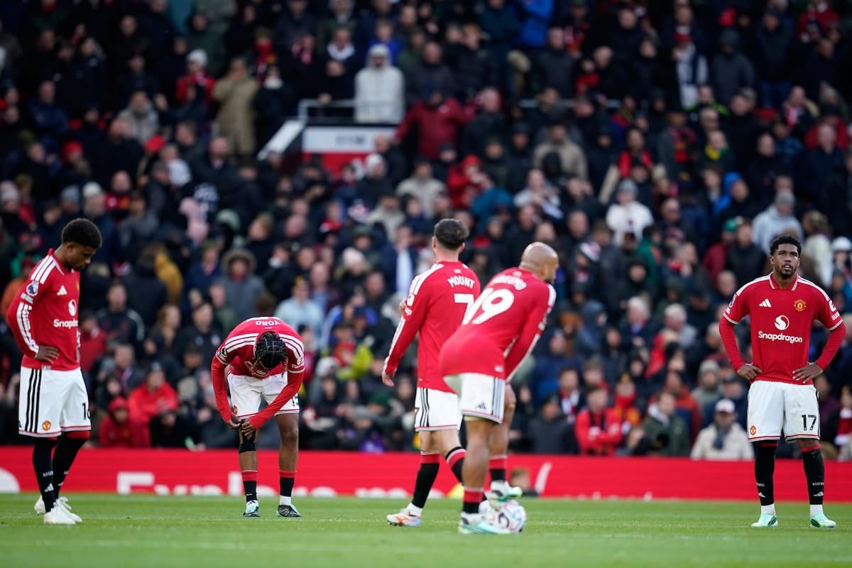 El United se sigue hundiendo y Bournemouth le puso tres puntos de escarba
